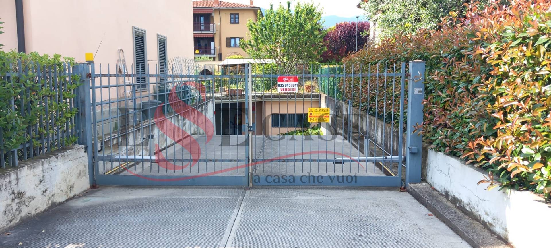 Garage/Box/Posto auto in vendita a Ranica (BG)