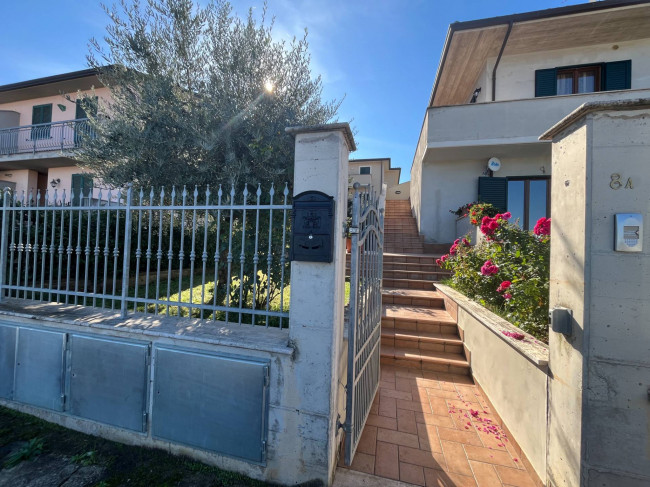 Porzione di Bifamiliare in vendita a Giano dell'Umbria