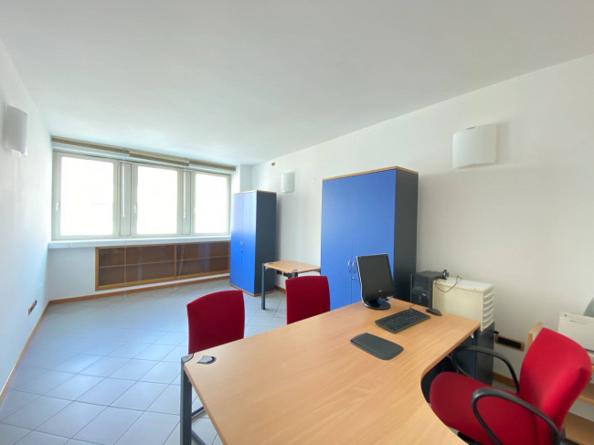 Studio/Ufficio in affitto a Foligno