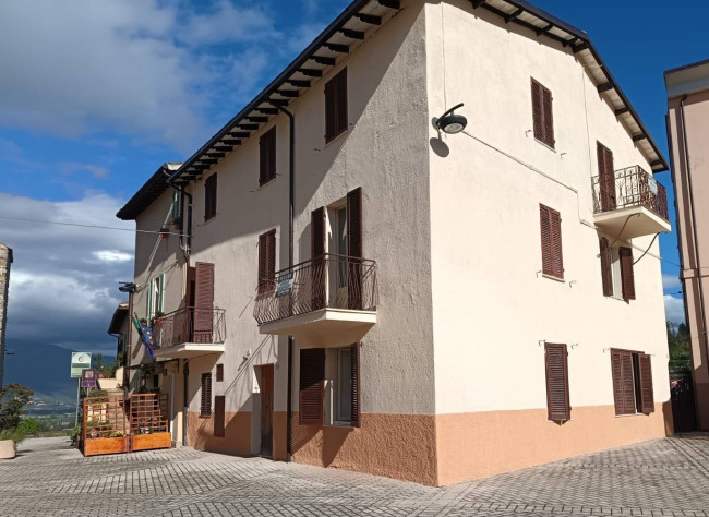 Casa Indipendente in vendita a Castel Ritaldi