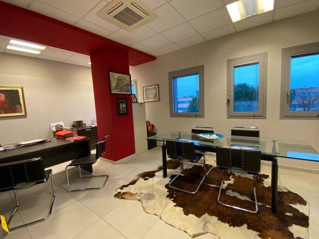 Studio/Ufficio in affitto a Foligno