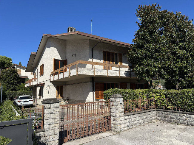 Villa in vendita a Foligno