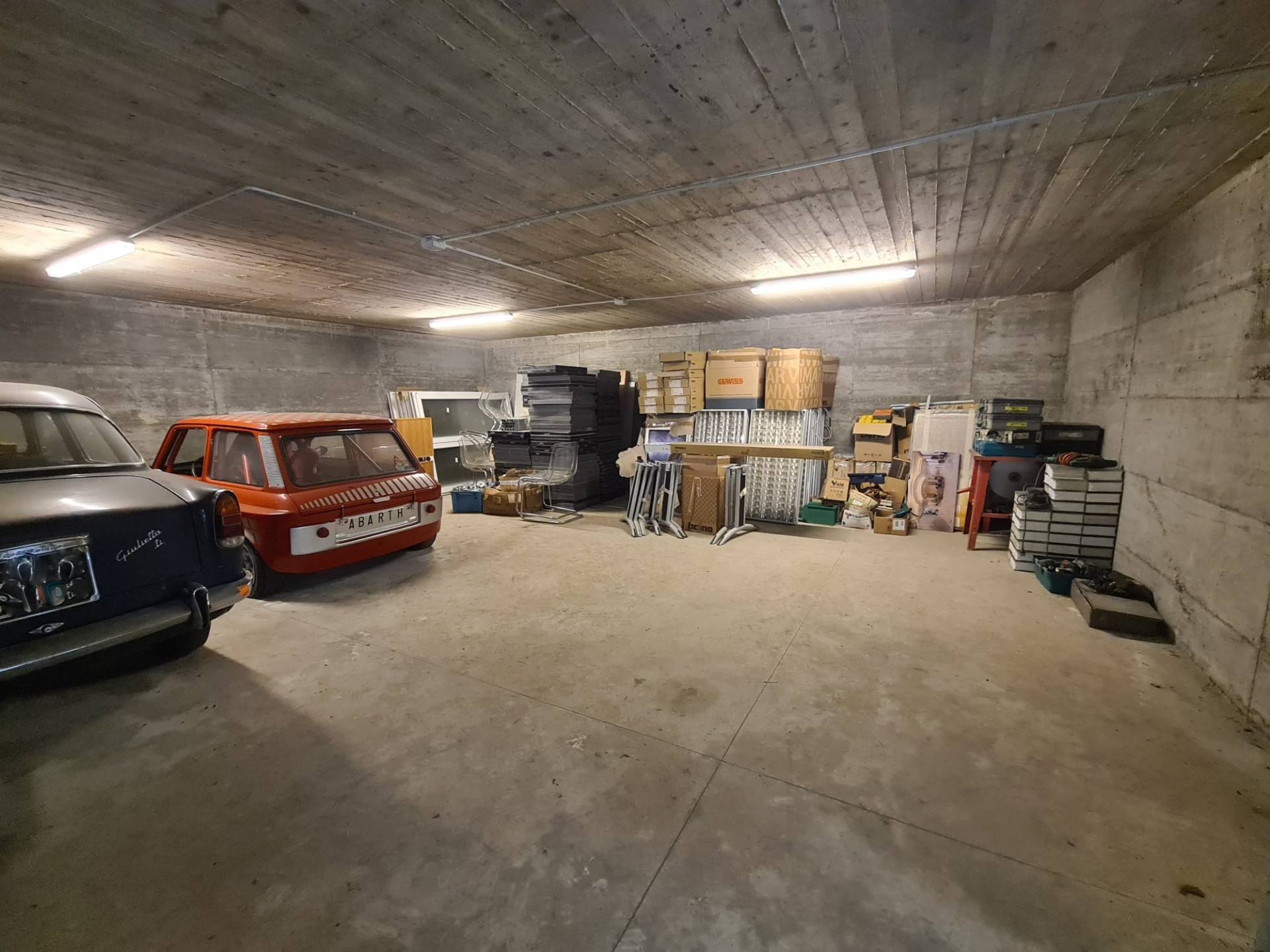 Garage/Box/Posto auto in vendita a Brandizzo (TO)
