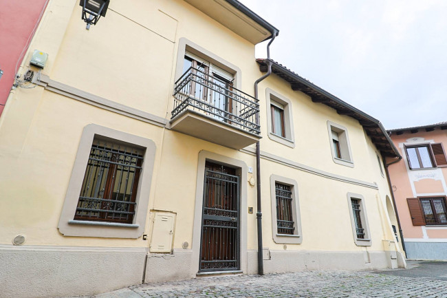 Casa semindipendente