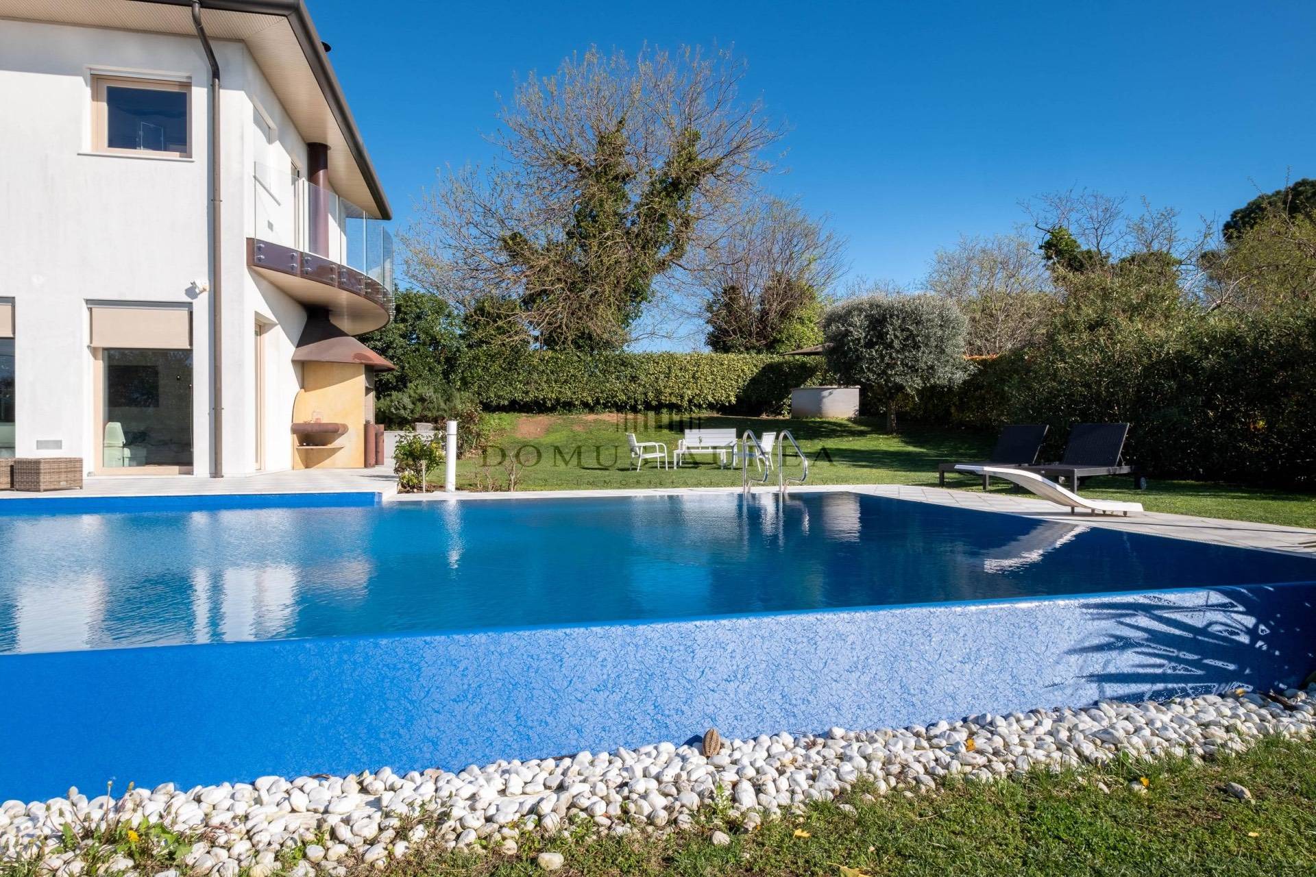 Casa indipendente in vendita a Lavagno (VR)