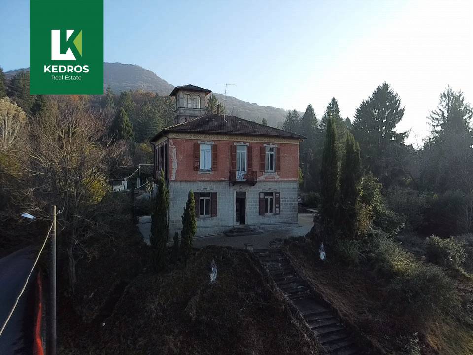 Villa in vendita a Cunardo (VA)