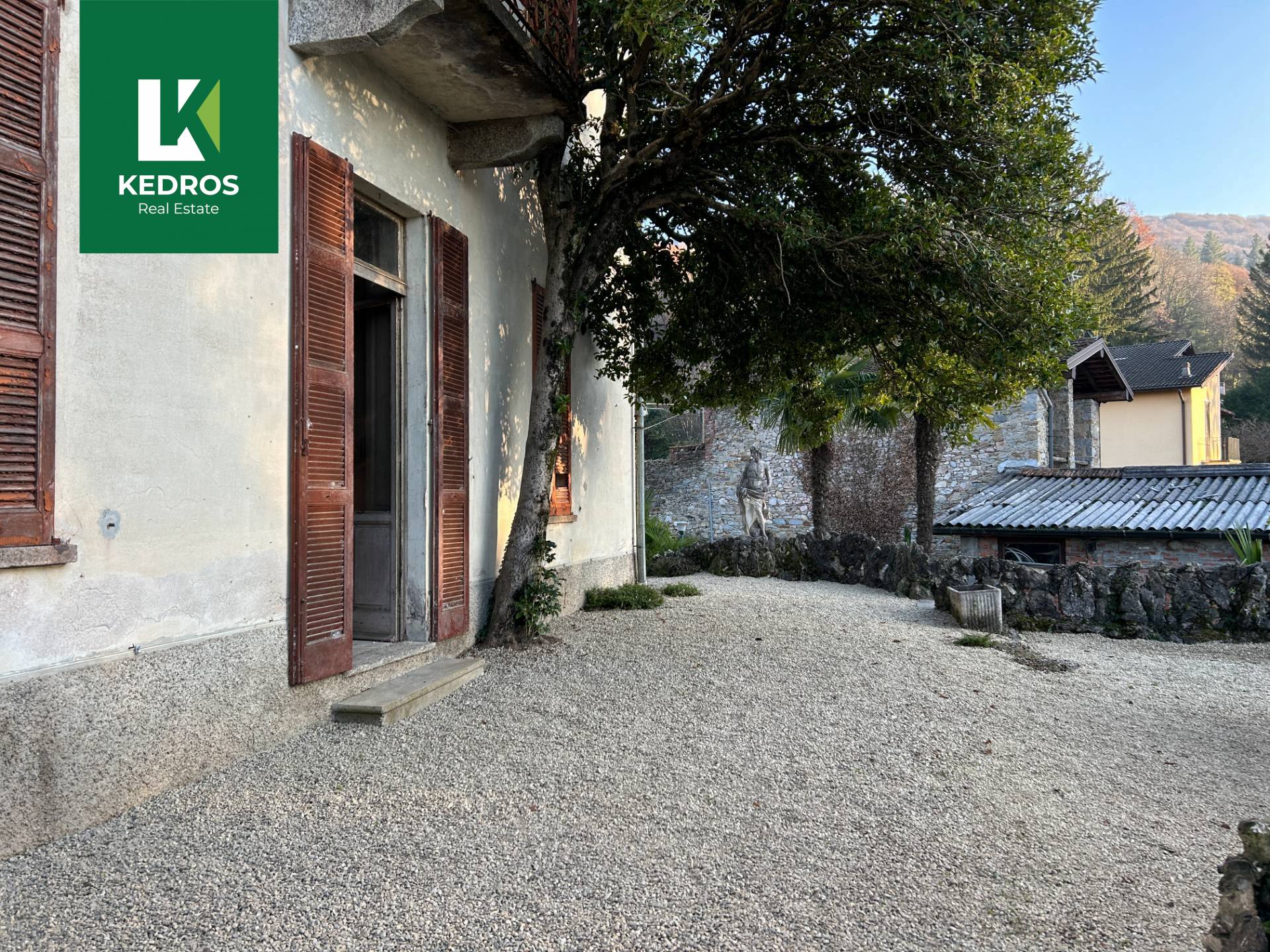 Villa in vendita a Cunardo (VA)