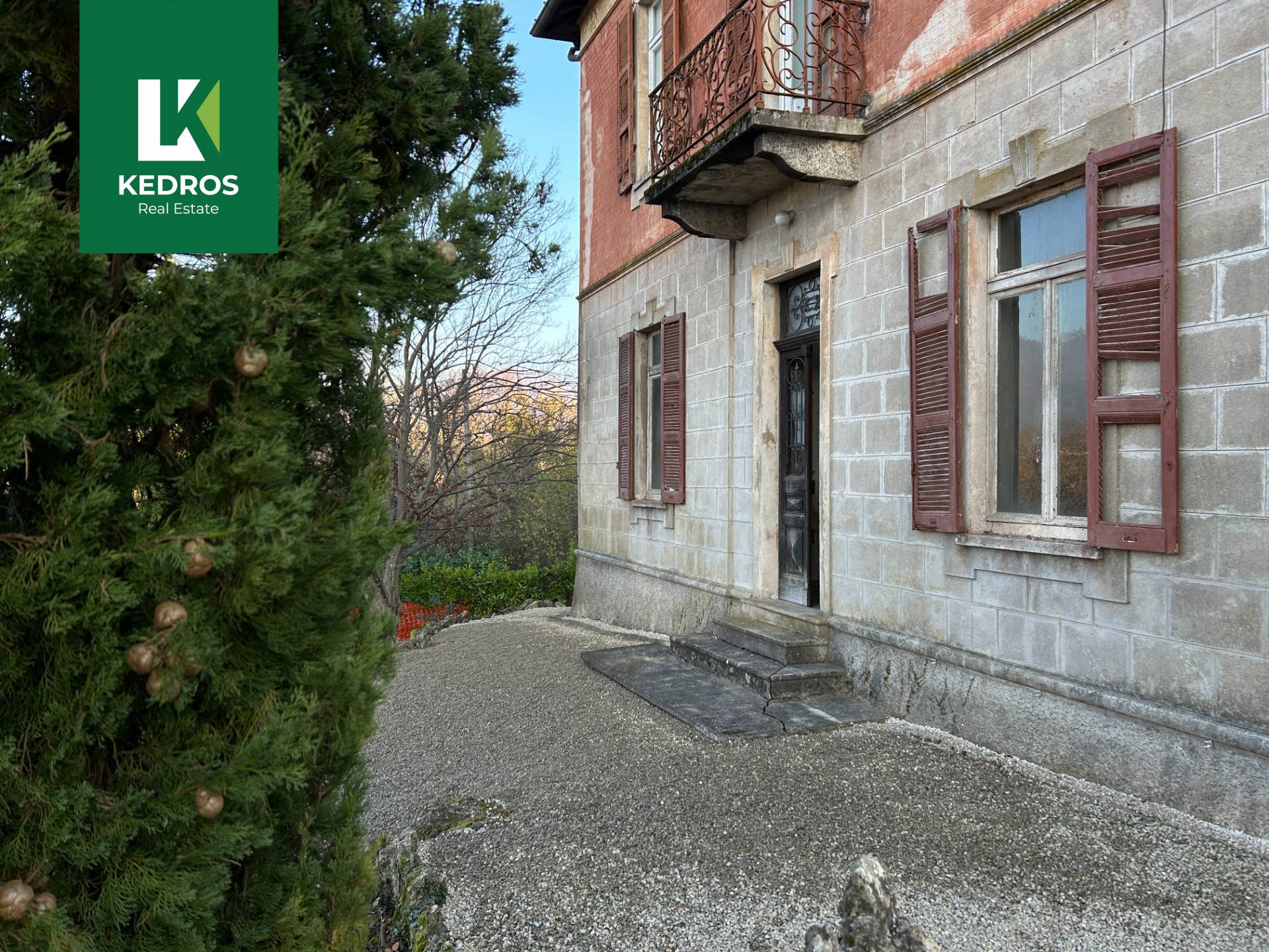 Villa in vendita a Cunardo (VA)