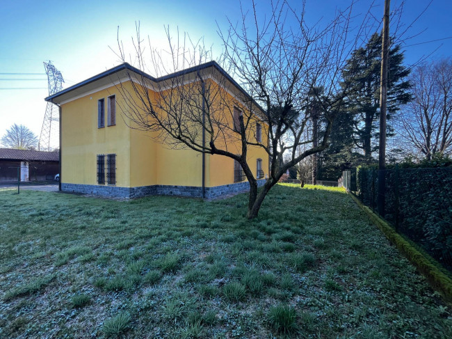 Villa in vendita a Olginasio, Besozzo (VA)