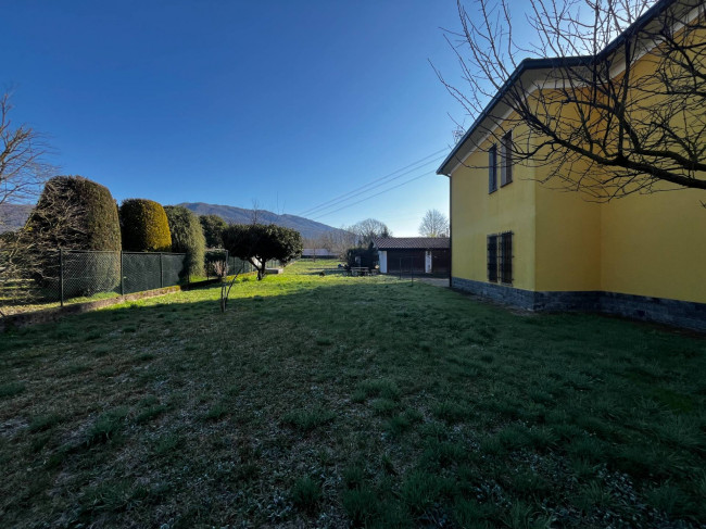 Villa in vendita a Olginasio, Besozzo (VA)