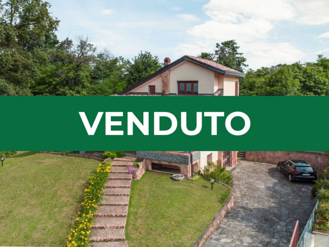 Casa singola in vendita a Caronno Varesino