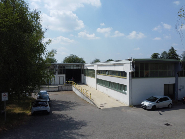 Capannone Industriale in vendita a Binago