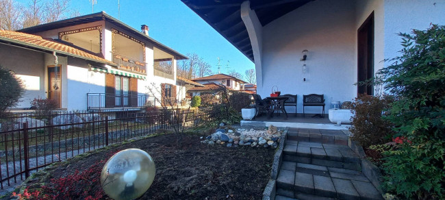 Casa semindipendente in vendita a Mornago