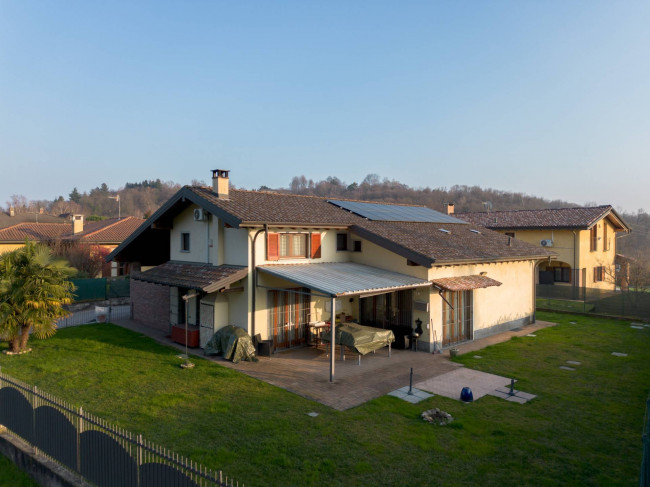 Villa in vendita a Bodio Lomnago