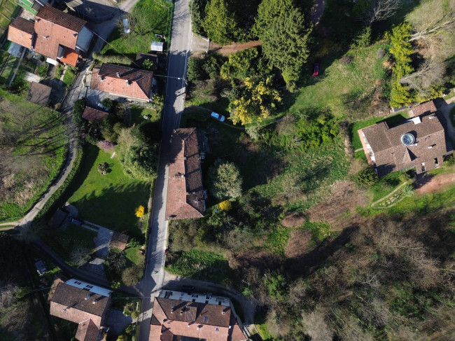 Terreno edificabile in vendita a Laveno-Mombello