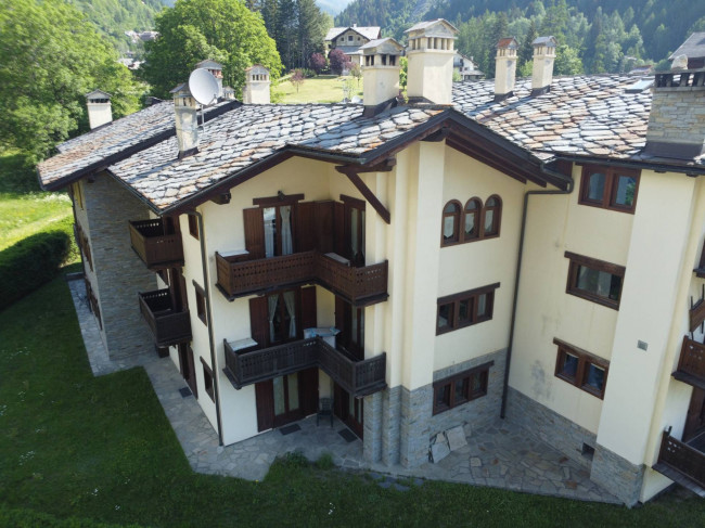   in <br/> sale a Courmayeur