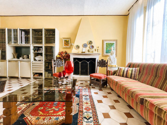   in <br/> sale a Varese
