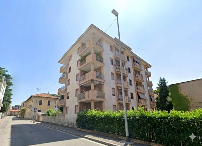 Appartamento Quadrilocale in vendita a Busto Arsizio