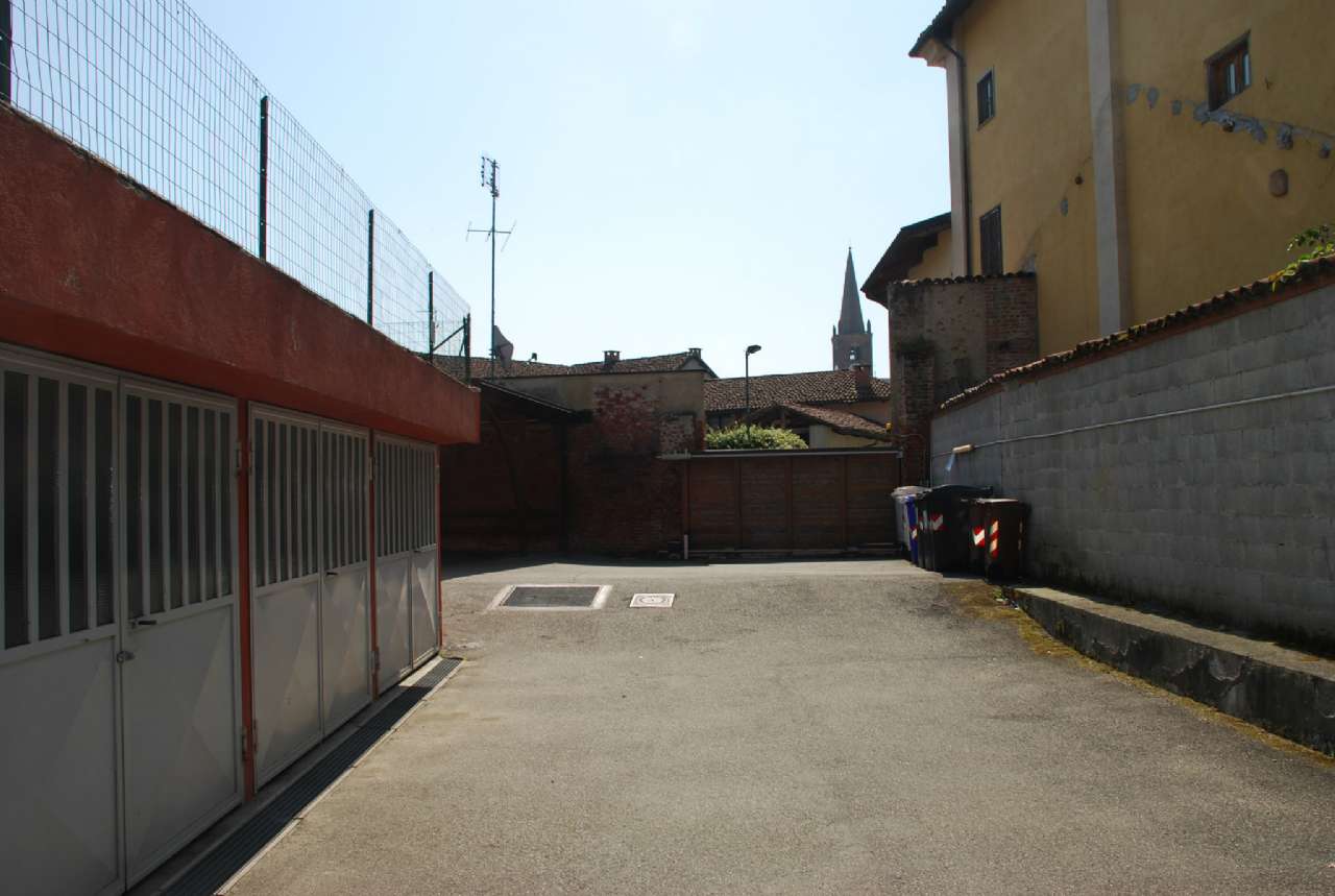 Garage/Box/Posto auto in affitto a Piobesi Torinese (TO)