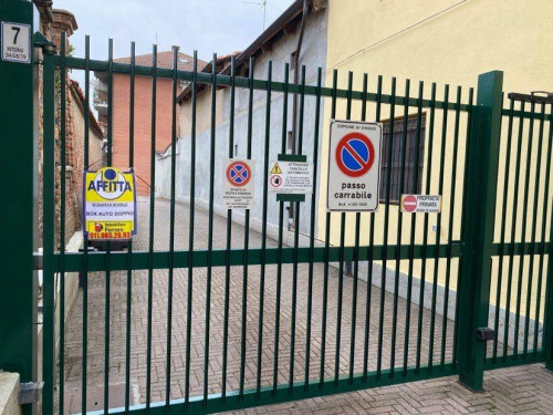 Box o garage in Vendita a Vinovo