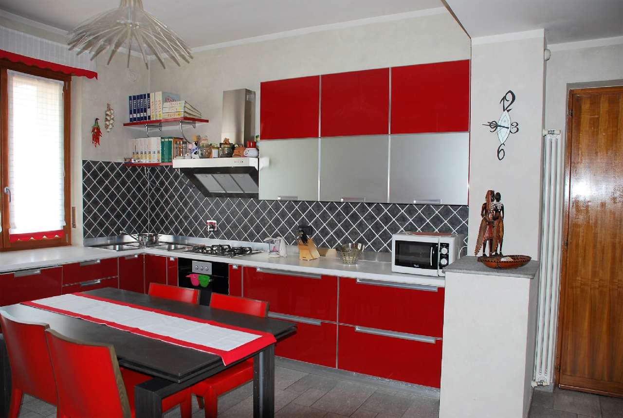 Appartamento in Affitto a La Loggia
