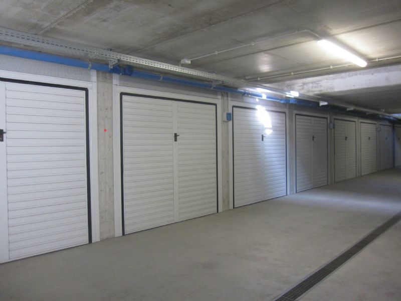 Box o garage in Vendita a Vinovo