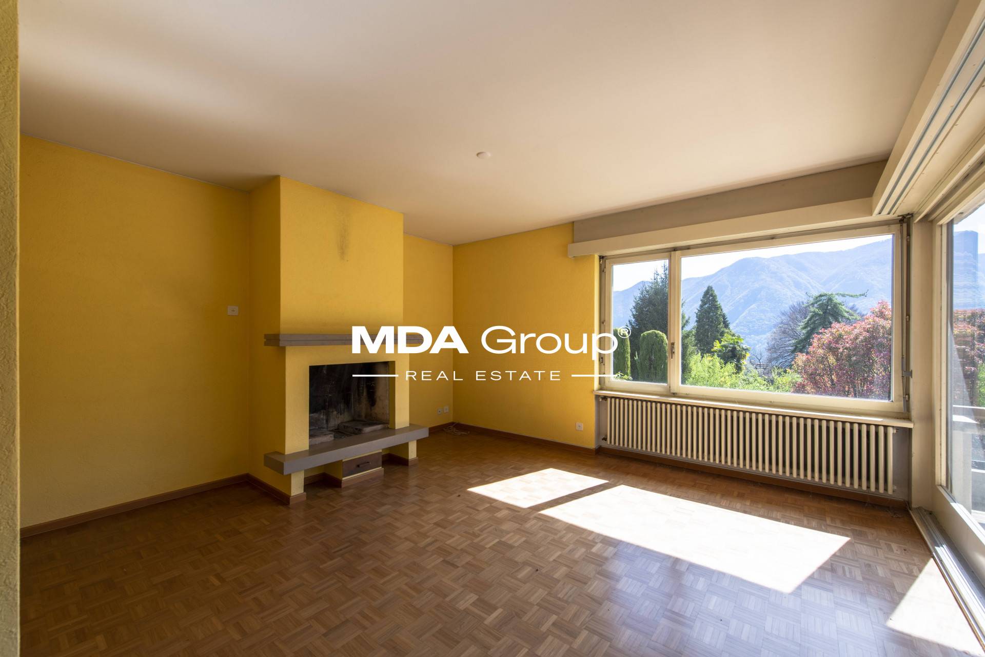 VILLA WITH BUILDING PLOT