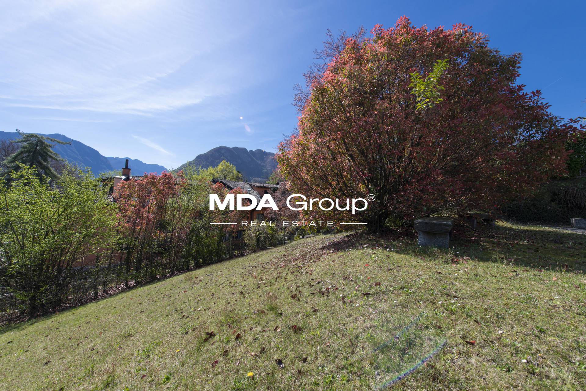 BUILDING PLOT FOR VILLA / FLATS