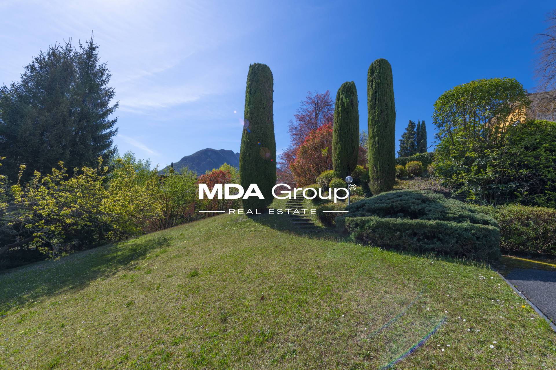 BUILDING PLOT FOR VILLA / FLATS