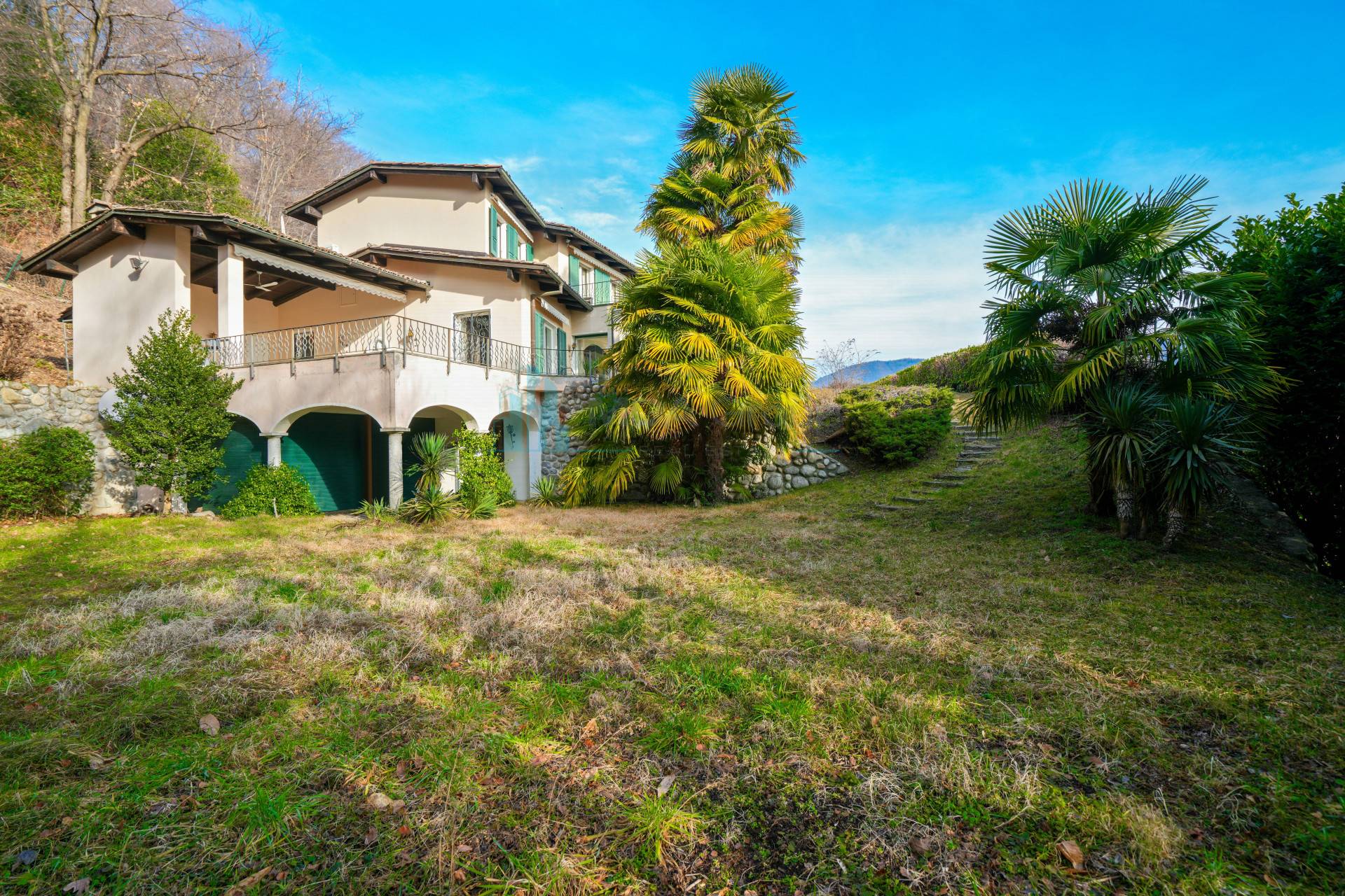 Villa for sale in Pura
