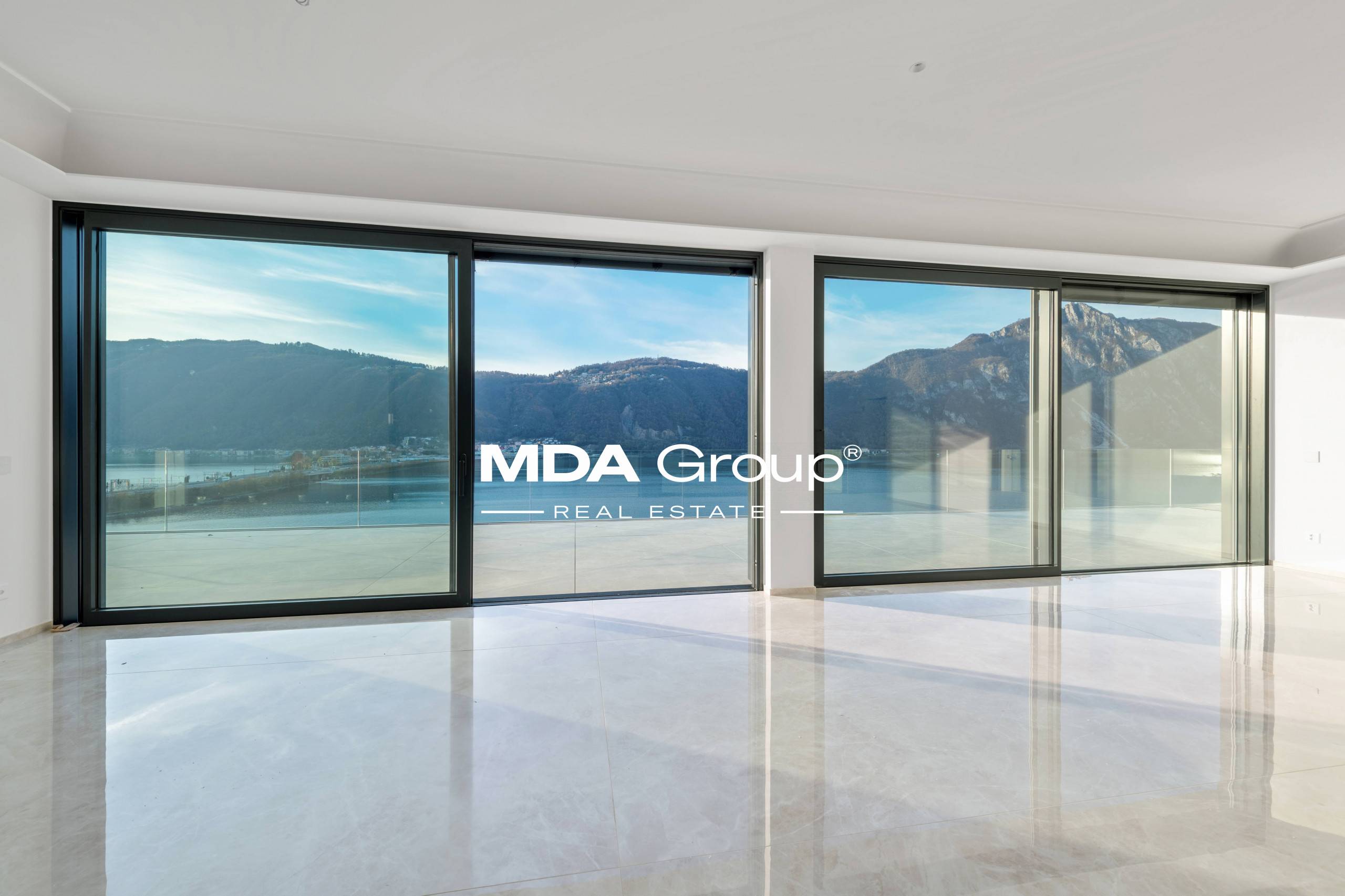 AMAZING LAKE VIEW PENTHOUSE