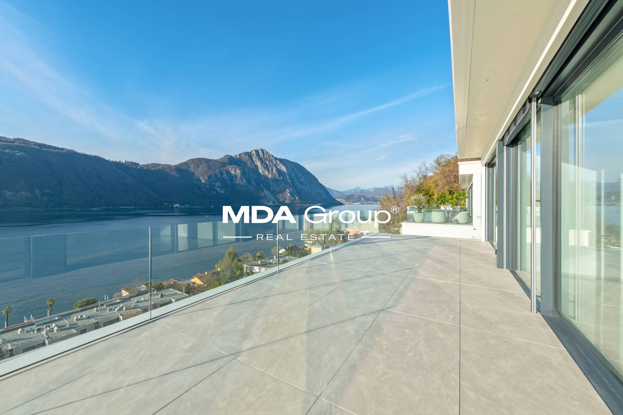 AMAZING LAKE VIEW PENTHOUSE