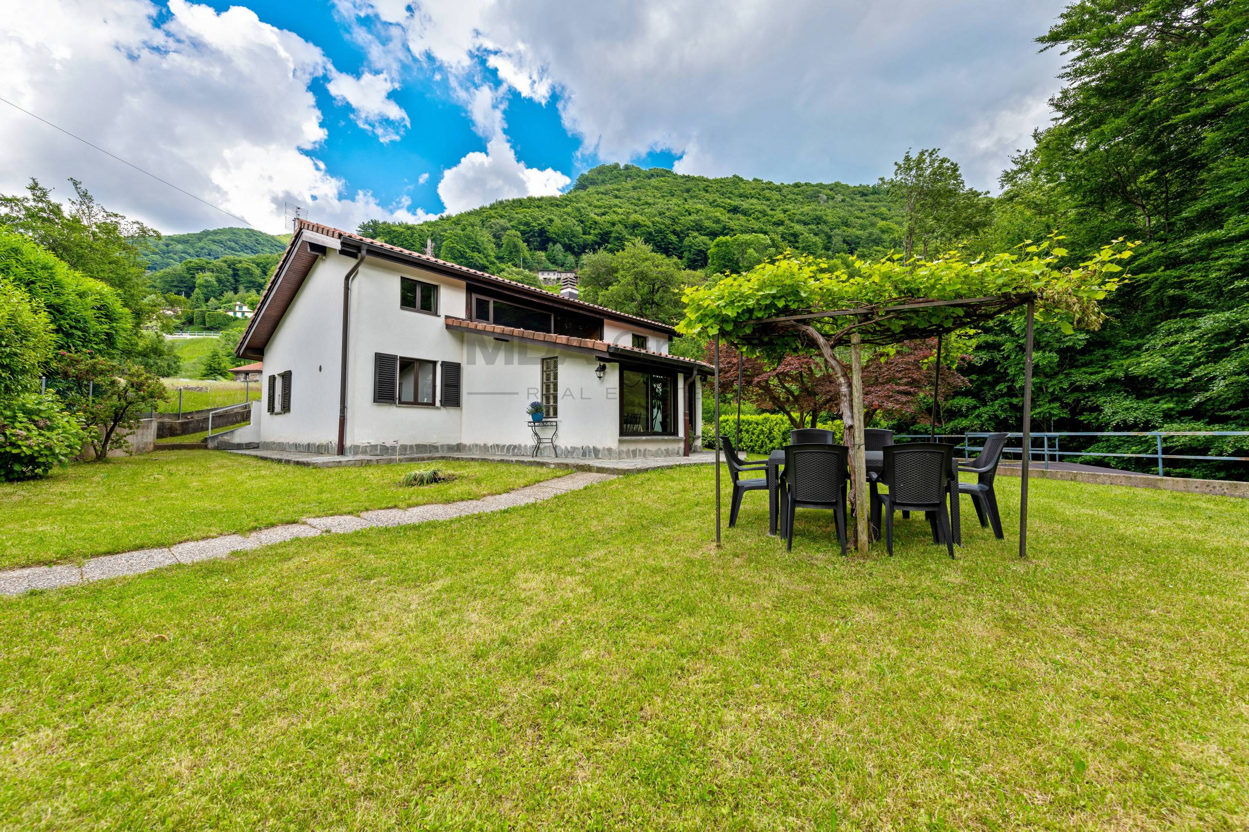 Casa singola in vendita a Lugano