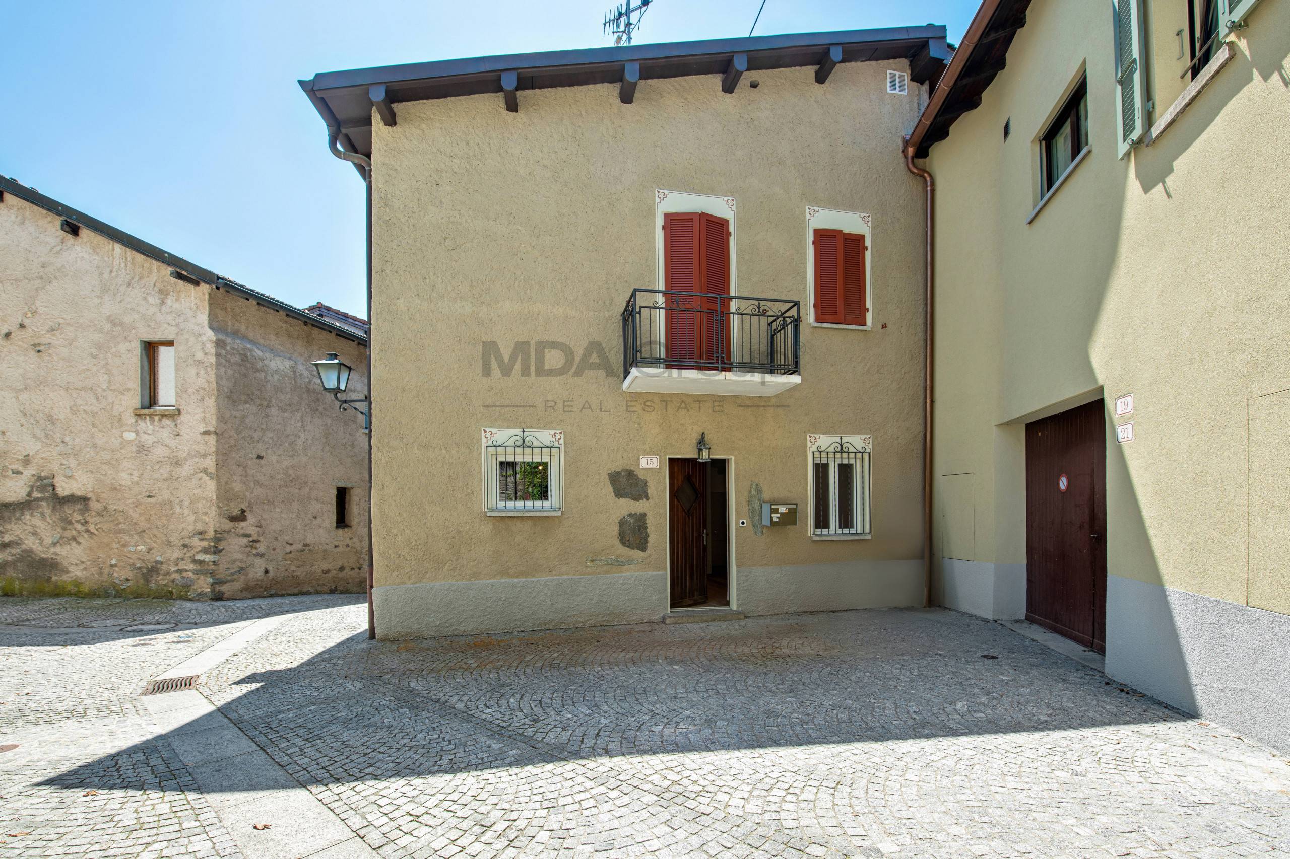 Semi-detached house for sale in Comano