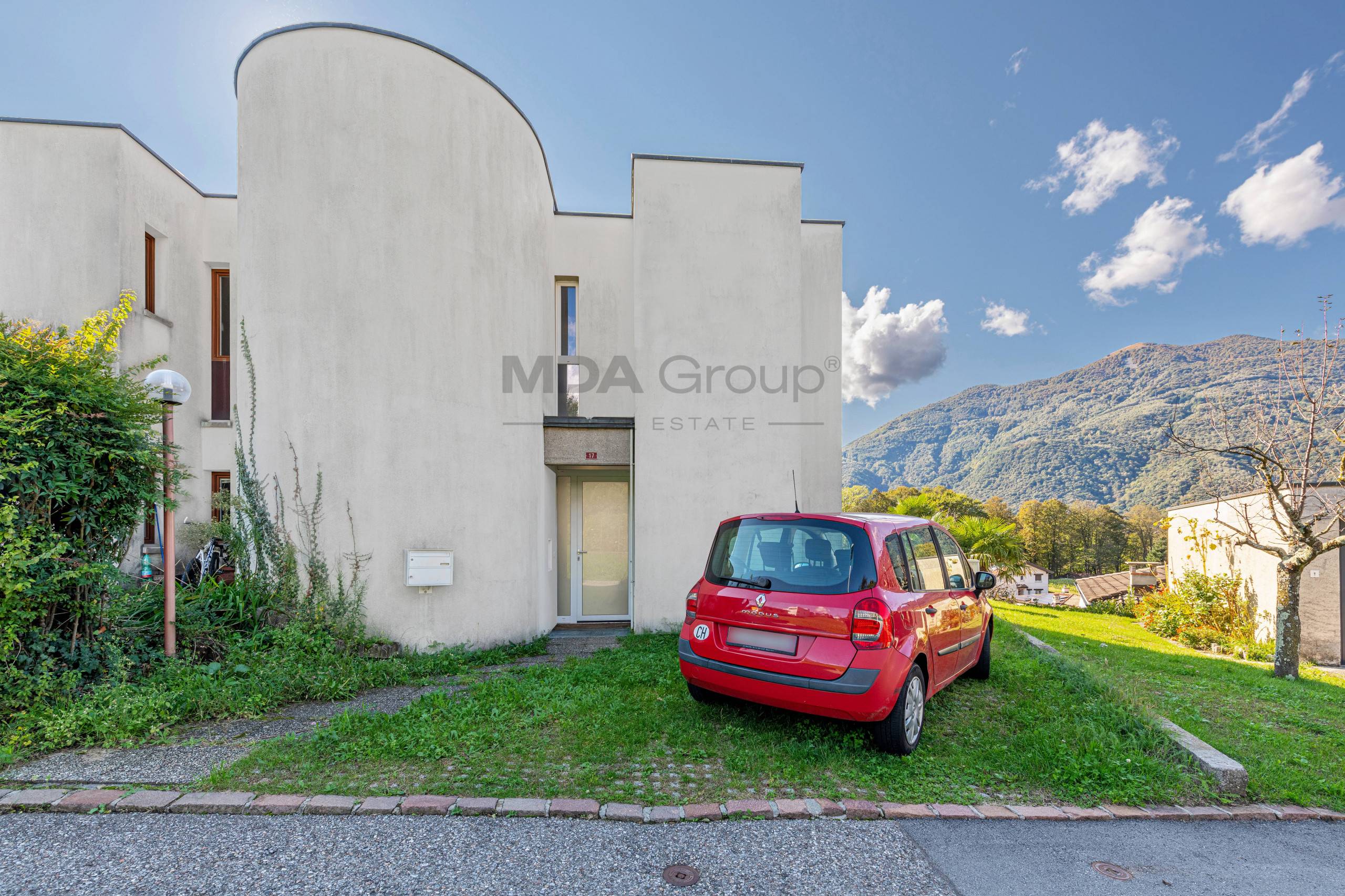 CASA A SCHIERA DI TESTA