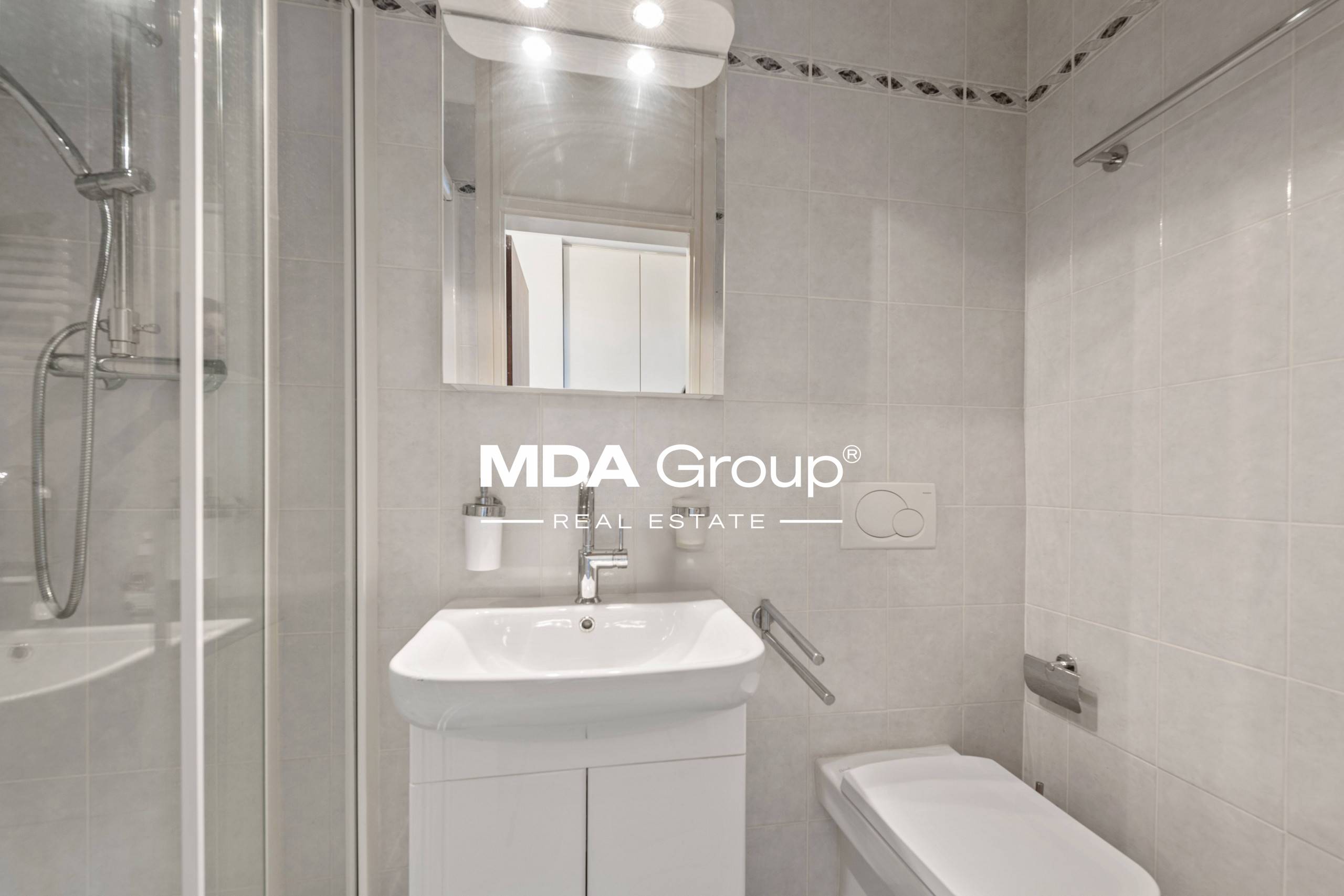 LAKE VIEW WITH PRIVATE BEACH