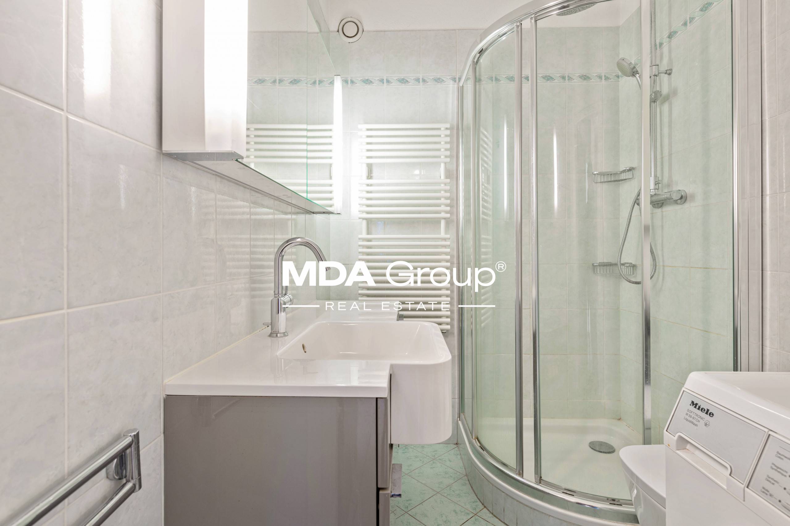 LAKE VIEW WITH PRIVATE BEACH