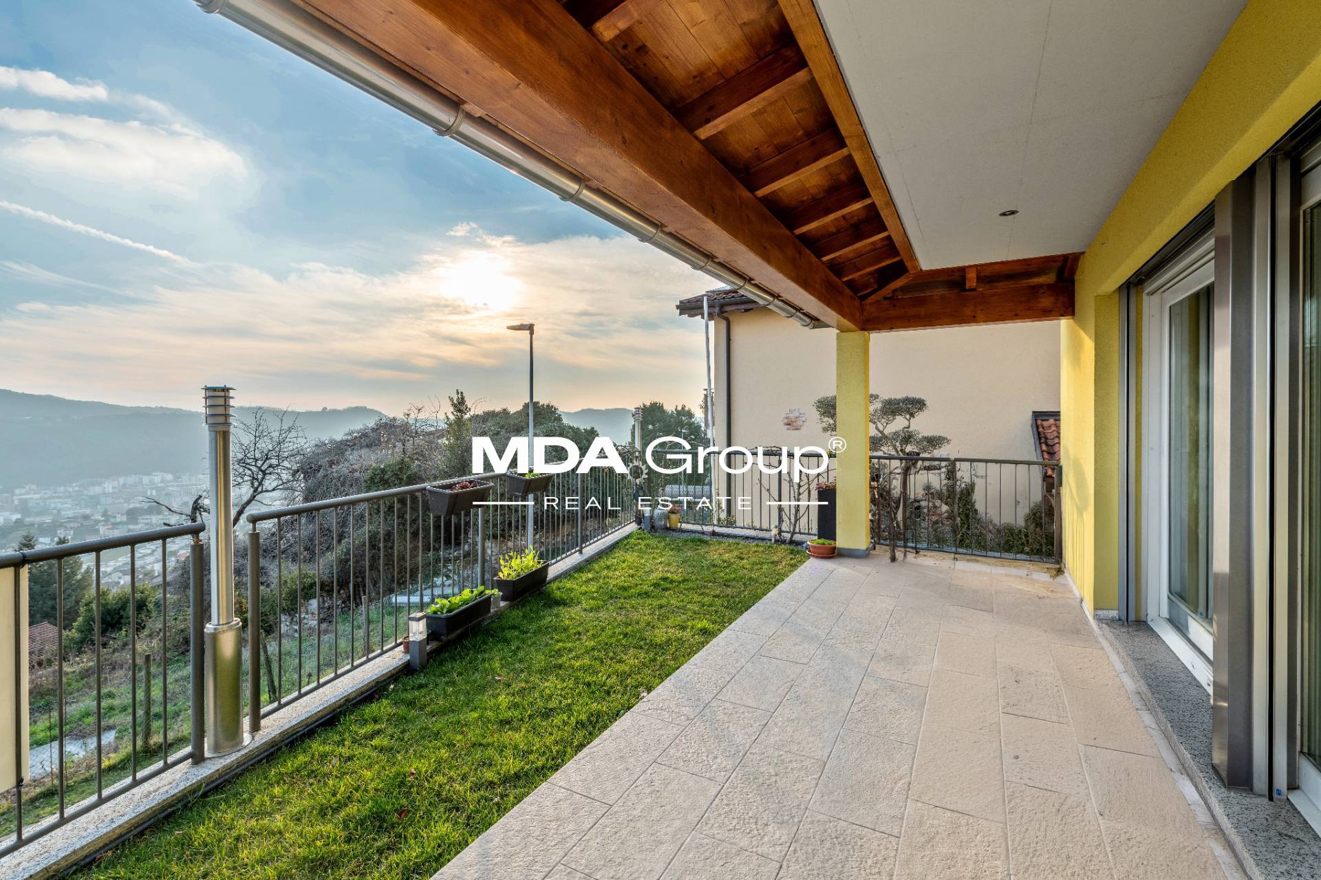 PANORAMIC HOUSE