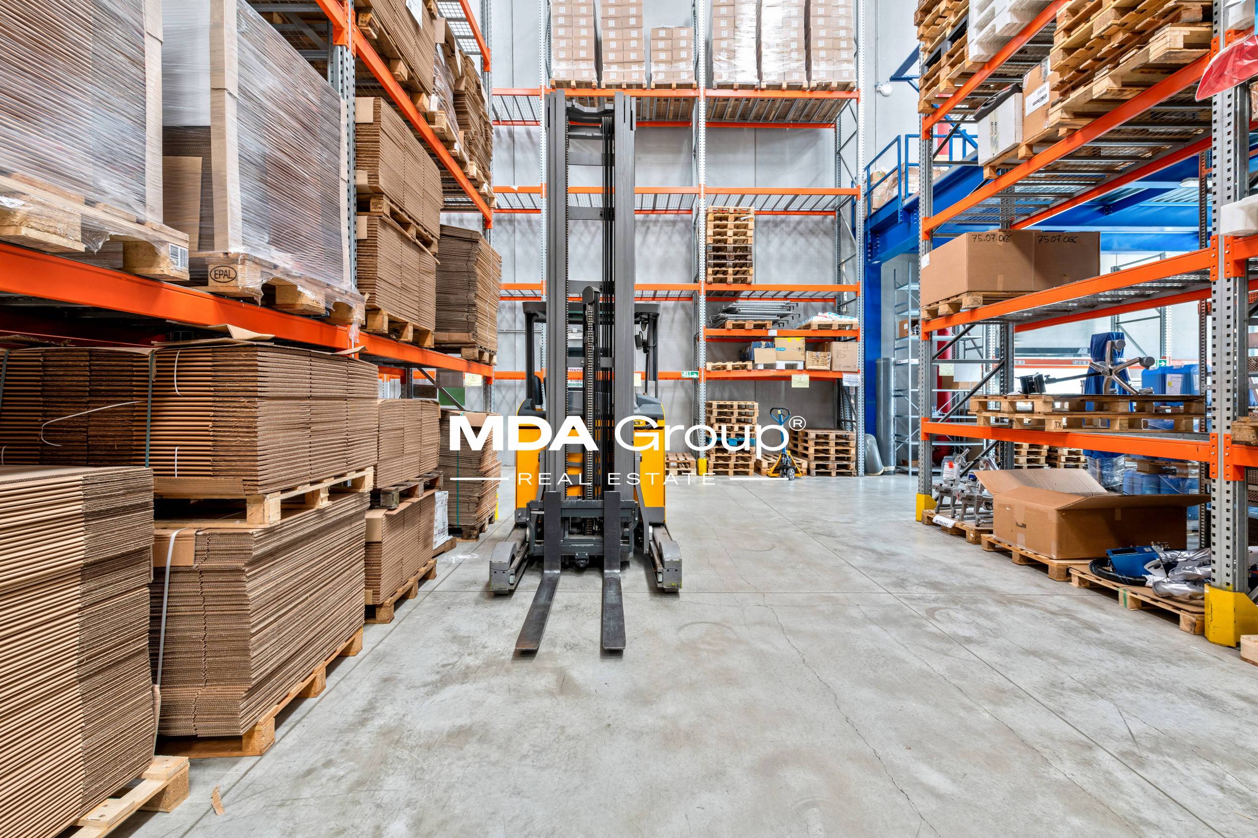 HIGH-TECH LOGISTIC WAREHOUSE