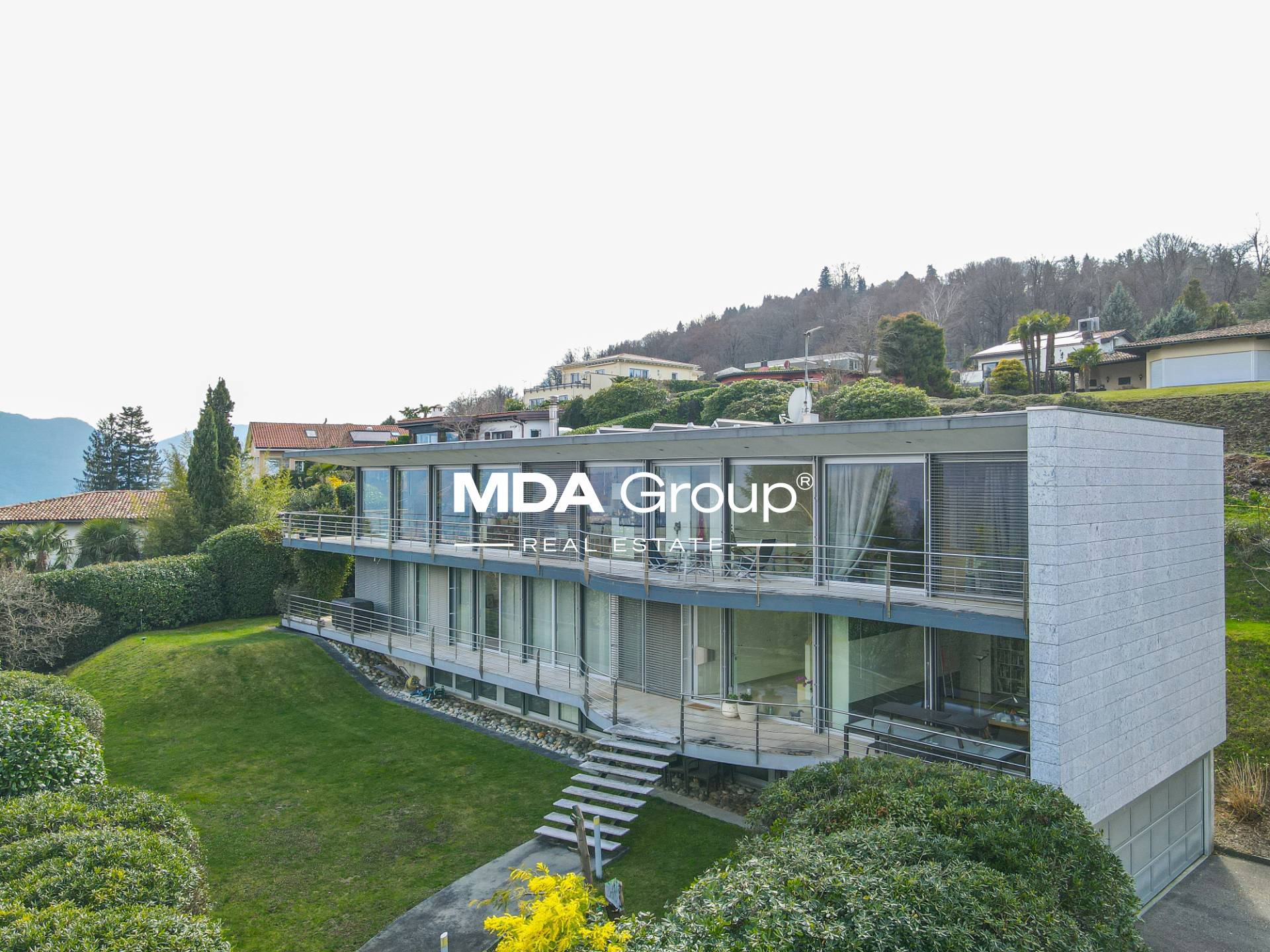 STYLISH PANORAMIC VILLA