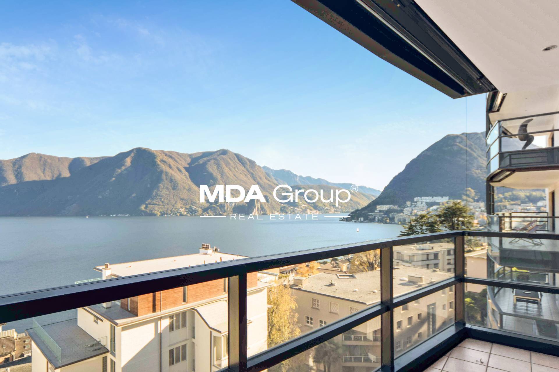 LUXURY AND LAKE VIEW