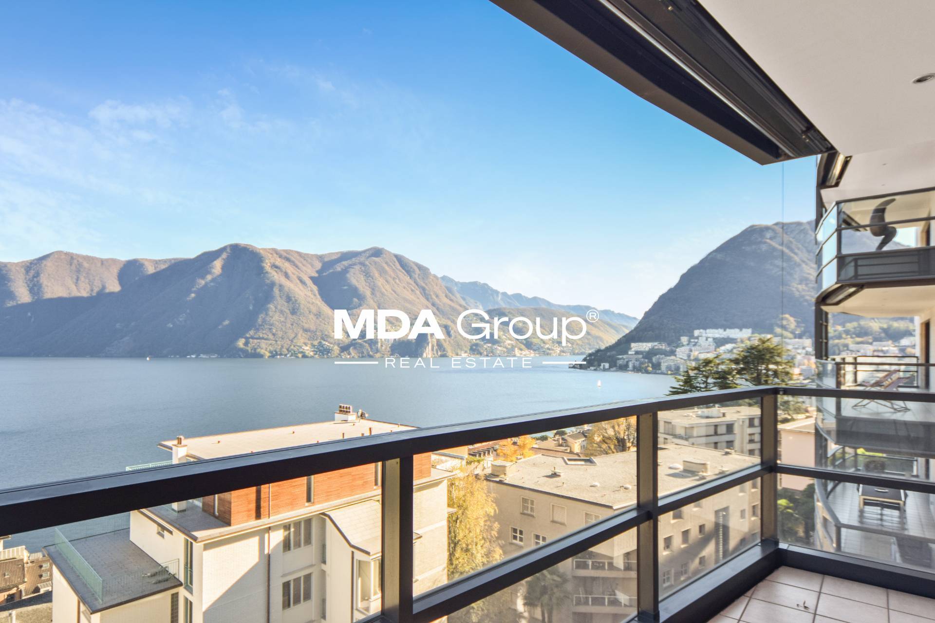 LUXURY AND LAKE VIEW