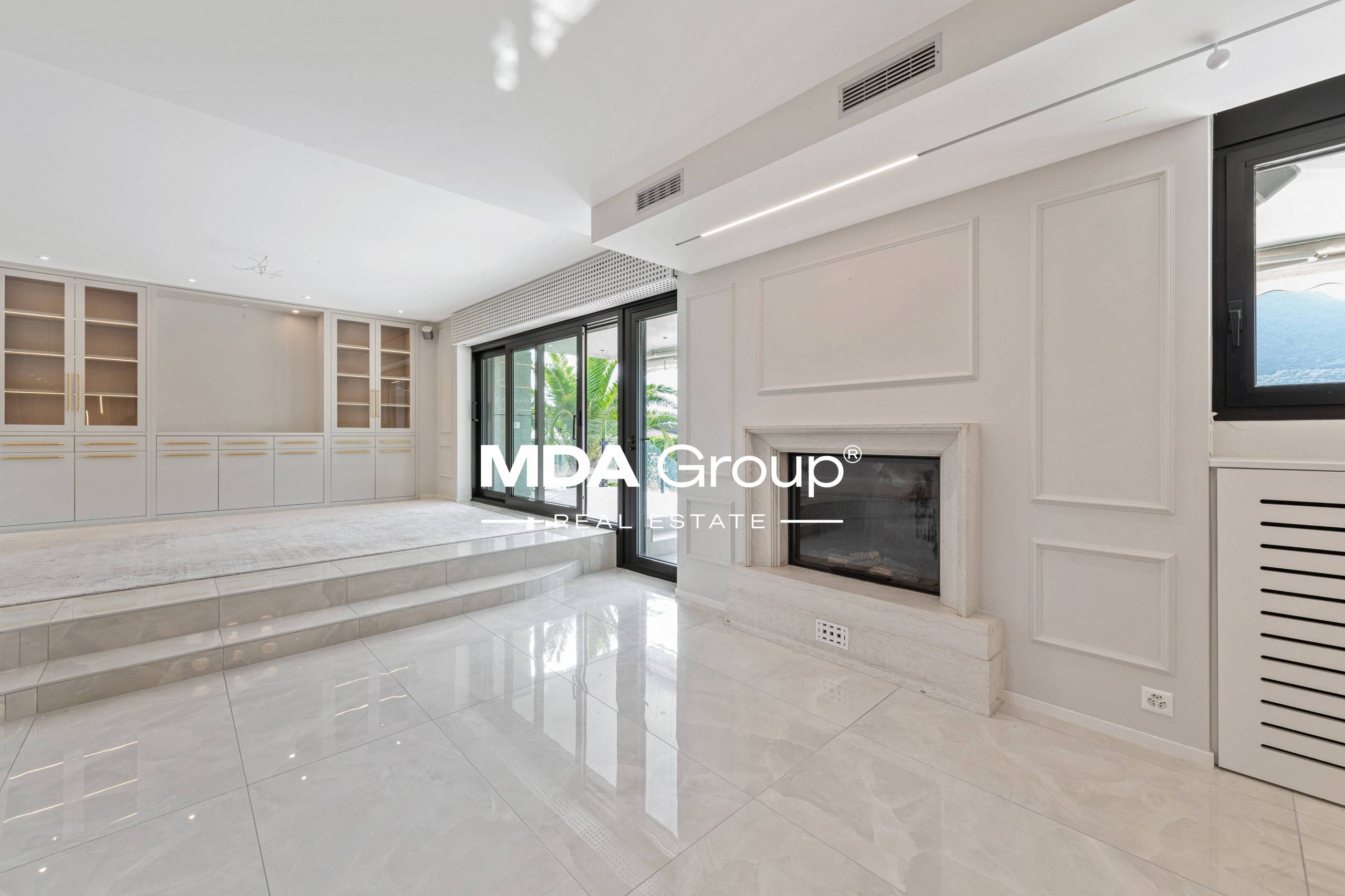VILLA CON PISCINA E DEPENDANCE