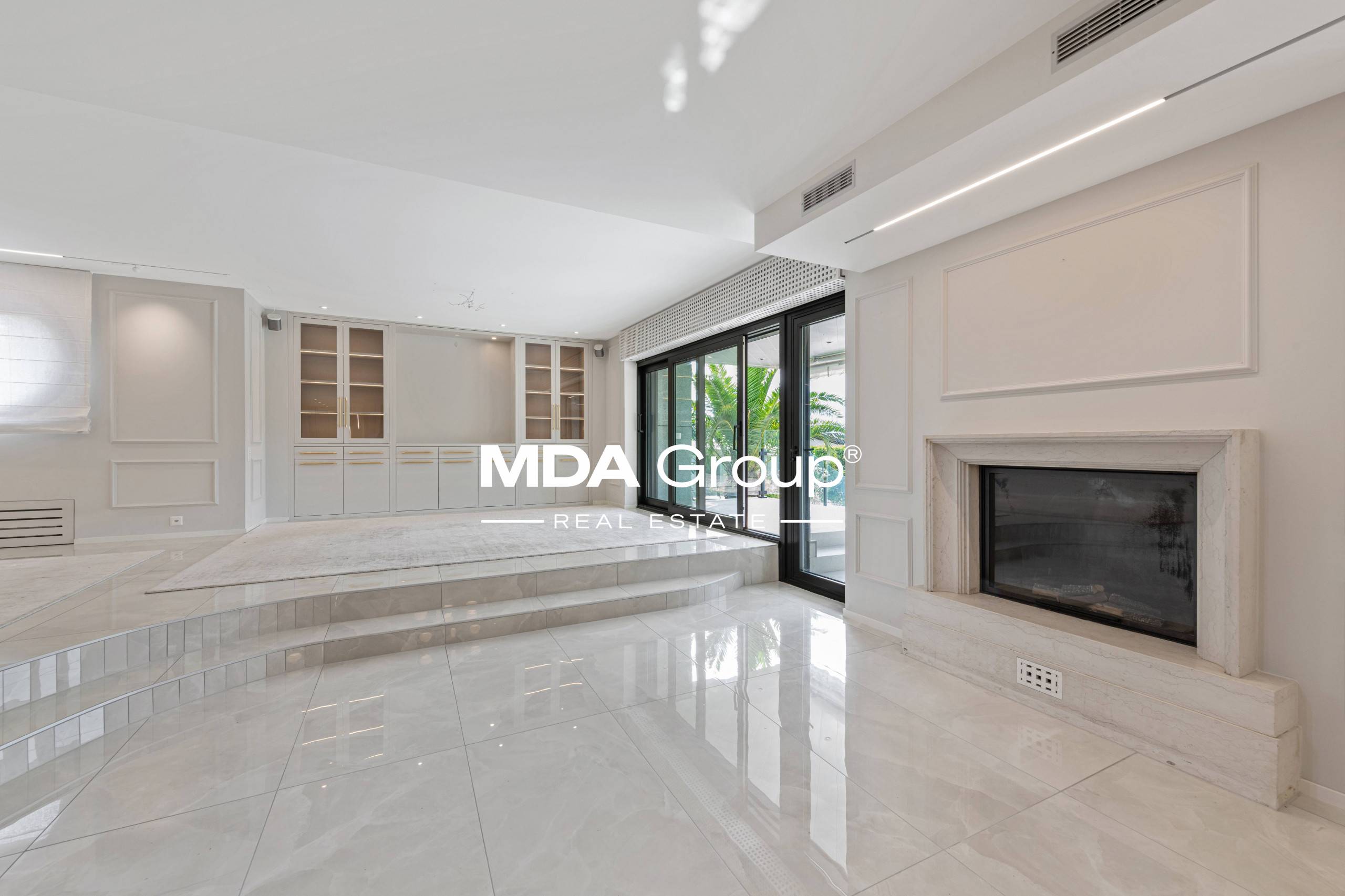 VILLA CON PISCINA E DEPENDANCE