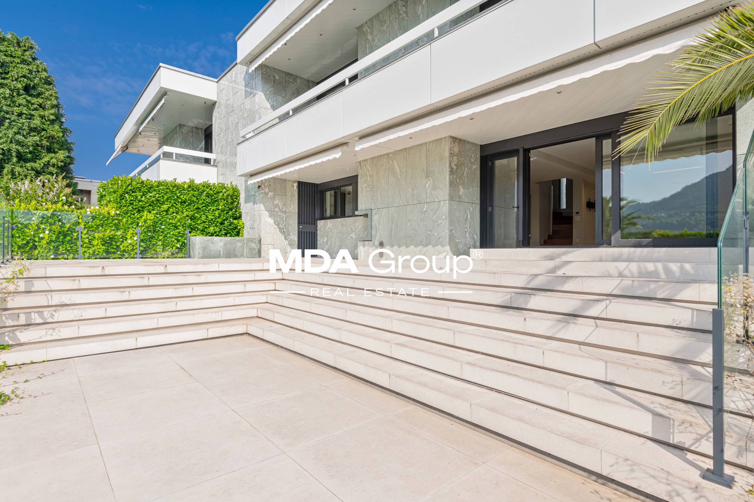 VILLA CON PISCINA E DEPENDANCE