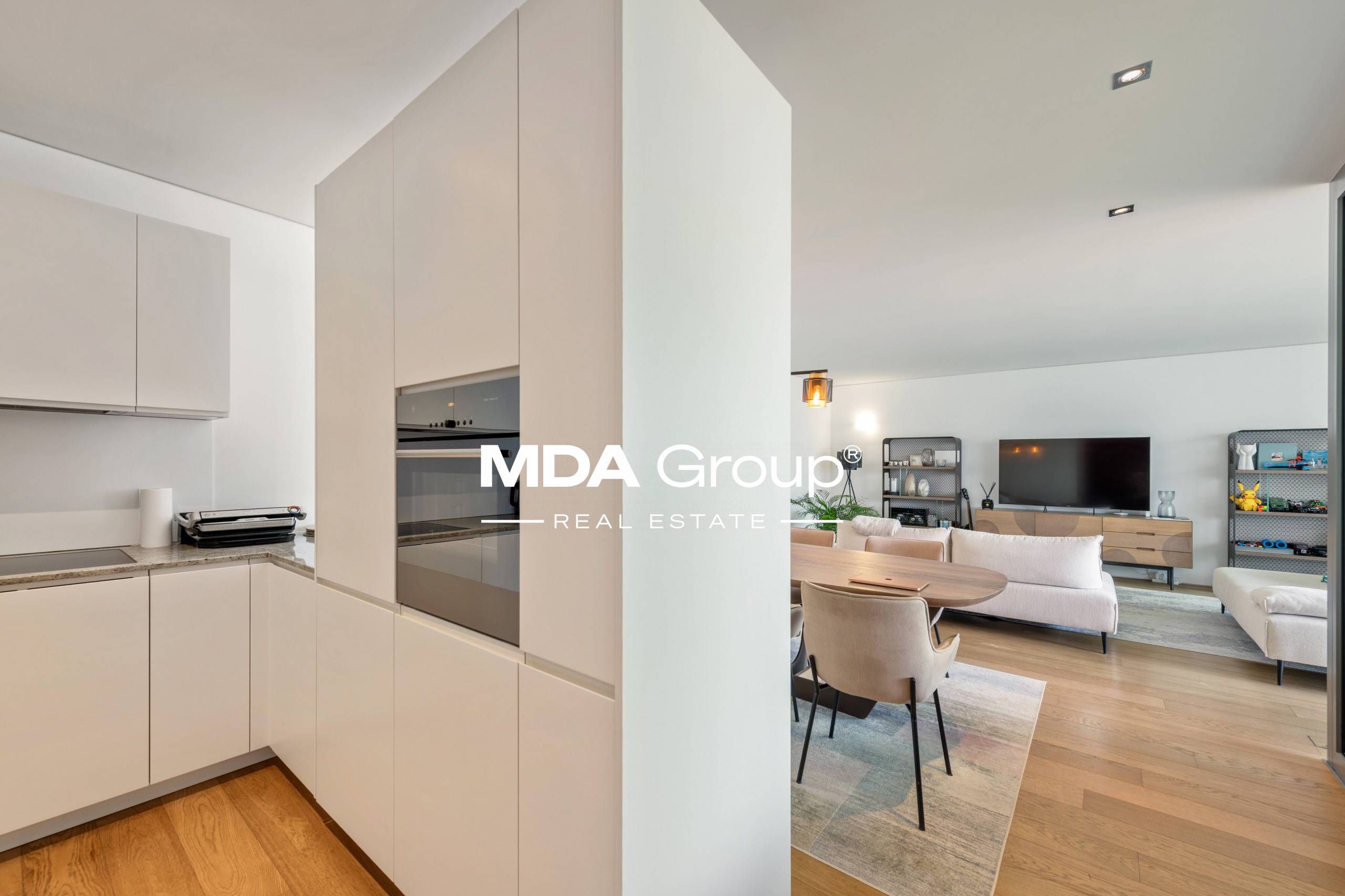 STYLISHLY IN THE CITY