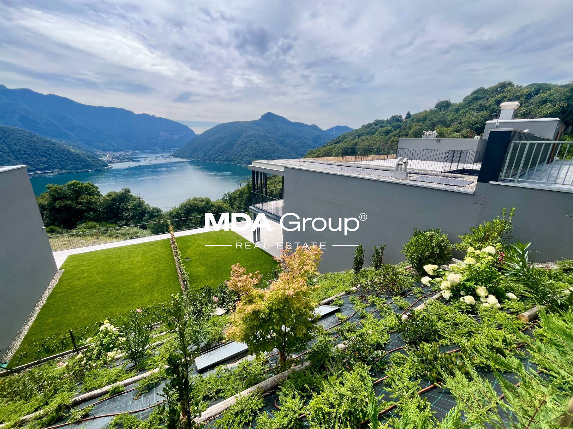 VISTA CARONA: WHERE THE SKY EMBRACES THE LAKE