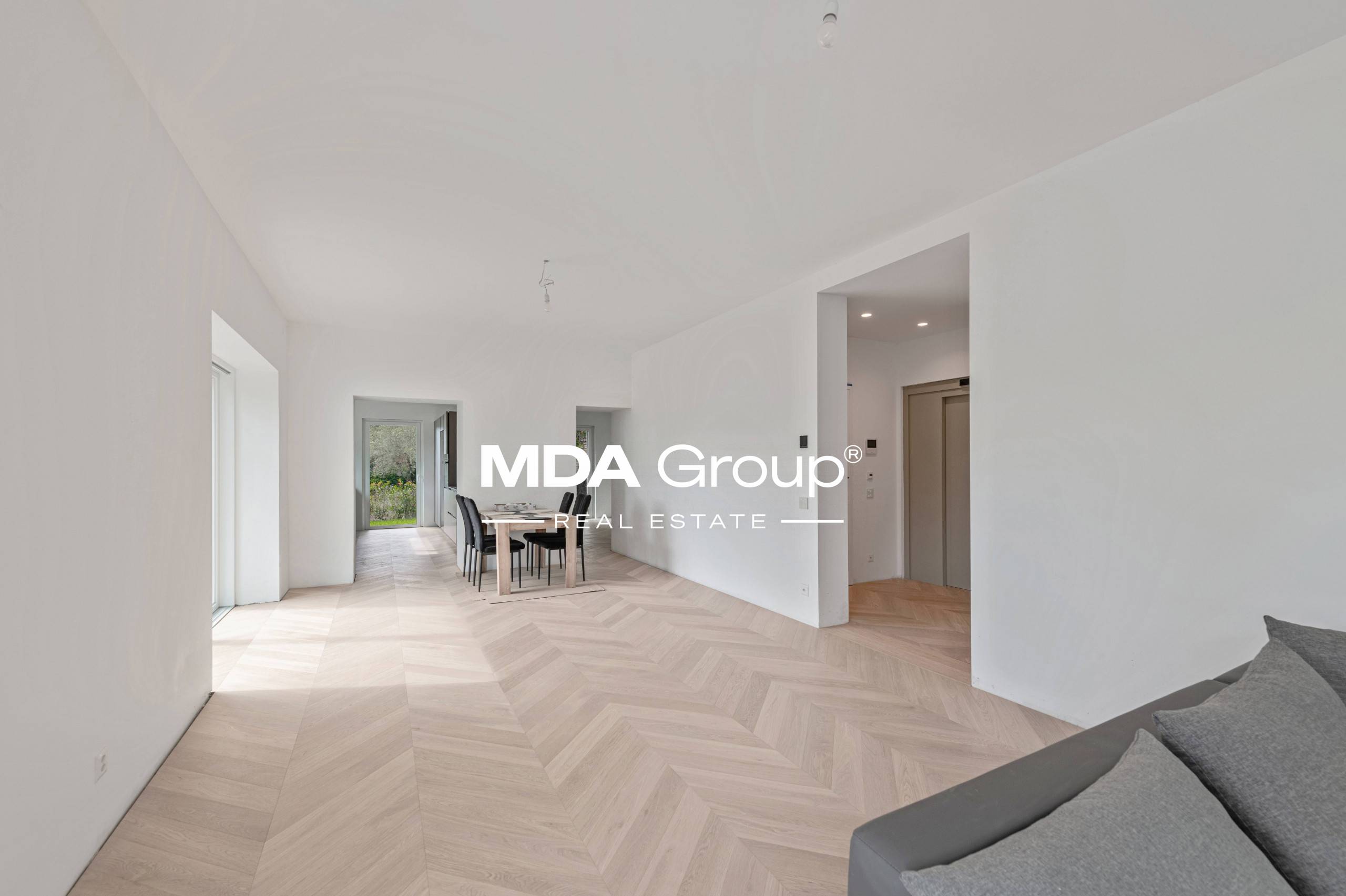 FIRST LEASE - ELEGANCE & PRIME LOCATION