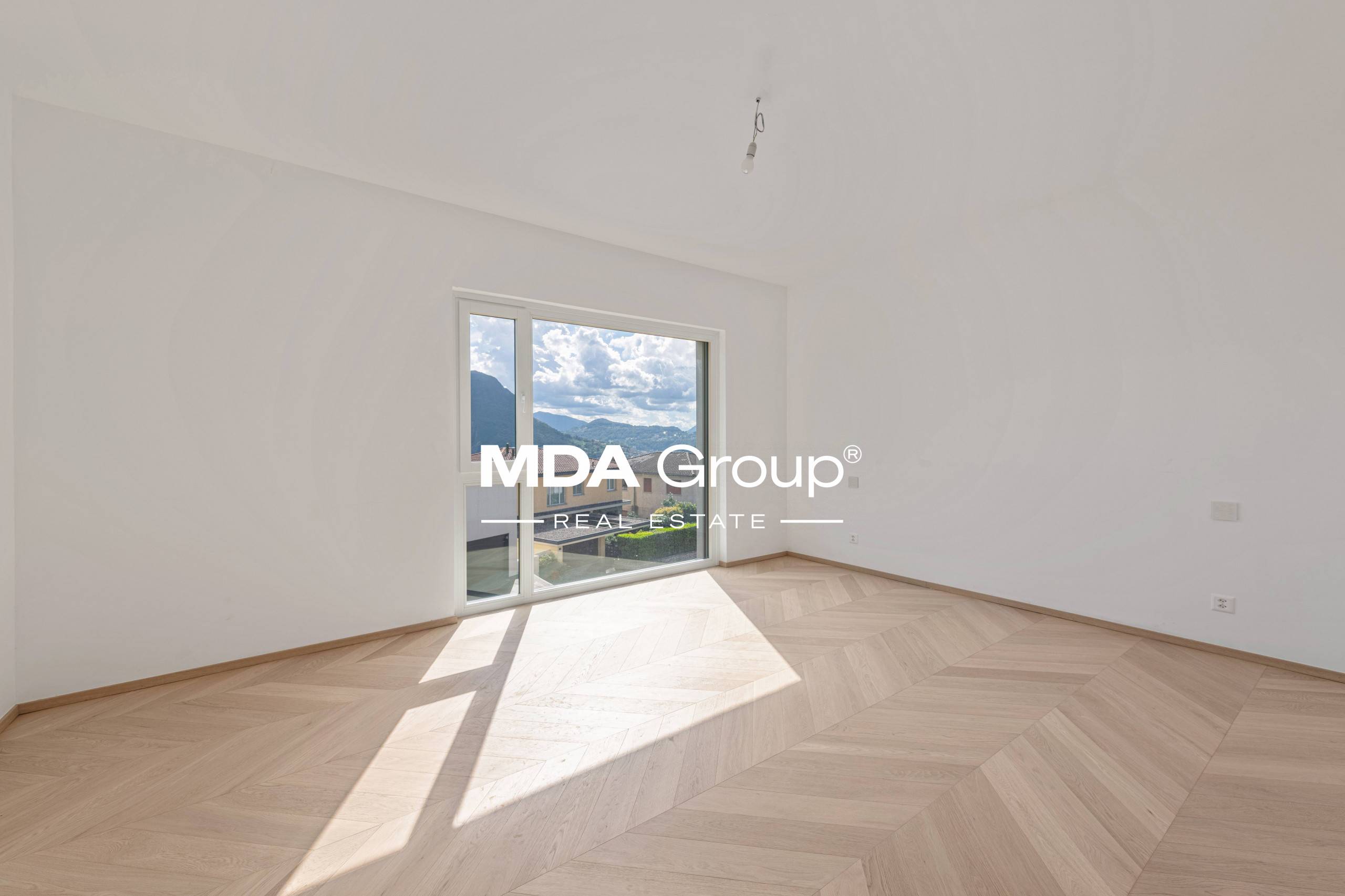 FIRST LEASE - ELEGANCE & PRIME LOCATION