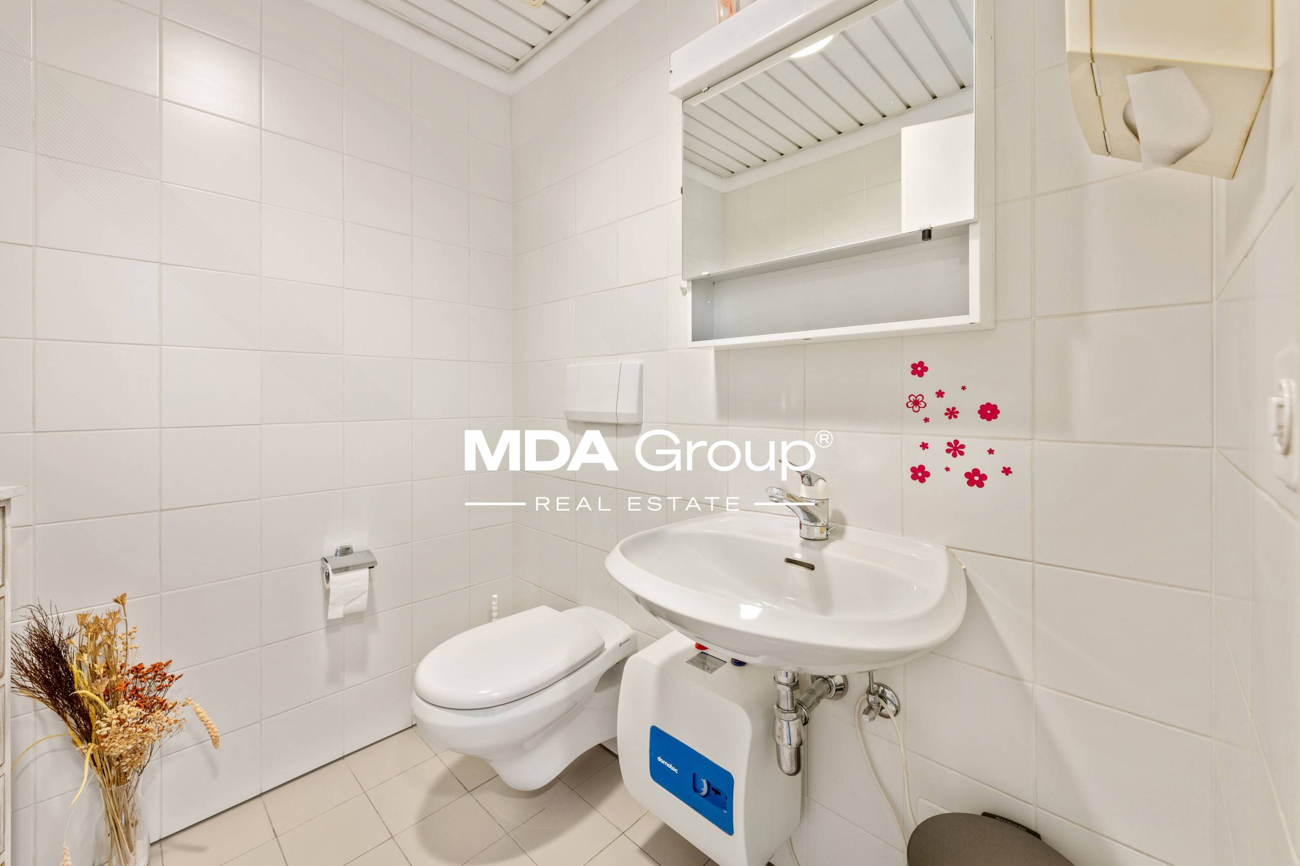 LUGANO INVESTIMENT :  UNIVERSITY - CITY CENTER